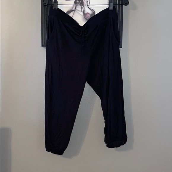 H&M Pants & Jumpsuits Hm Capri Pants Poshmark